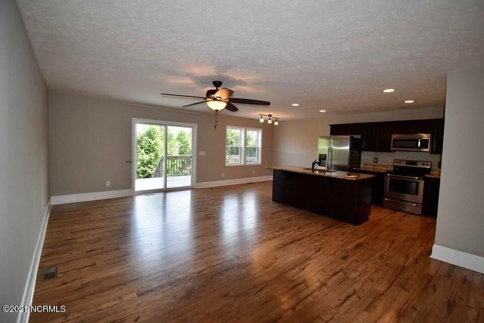 274 N Saylor St - Photo 5 of 16