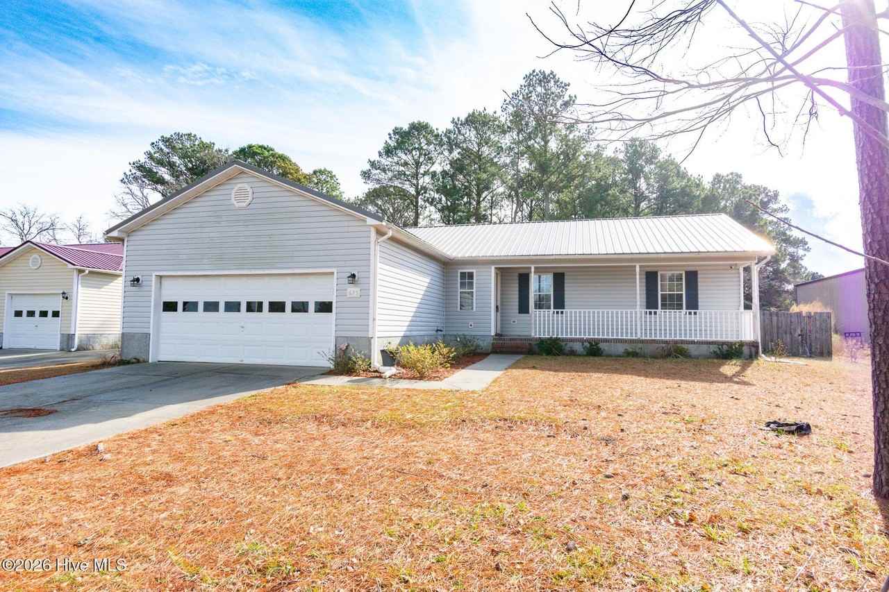 625 Queens Creek Rd - Photo 2 of 42