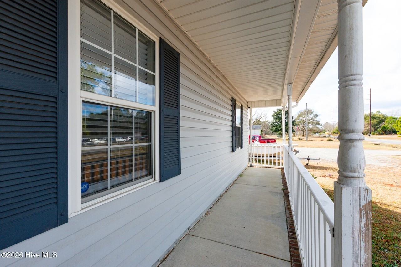 625 Queens Creek Rd - Photo 6 of 42