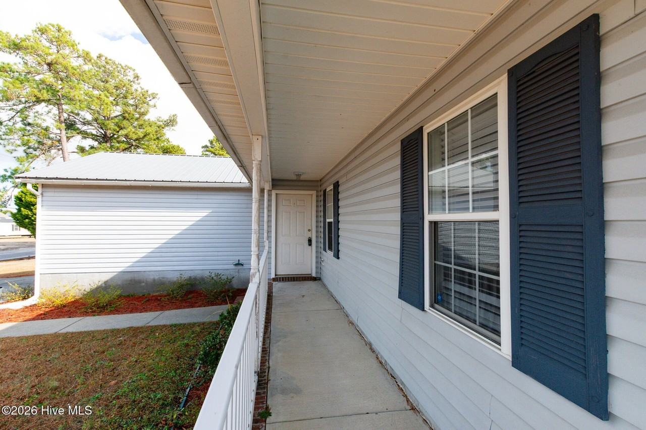 625 Queens Creek Rd - Photo 7 of 42