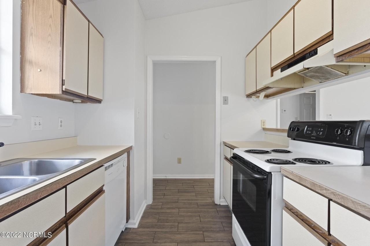 100 Creekview Dr - Photo 7 of 22