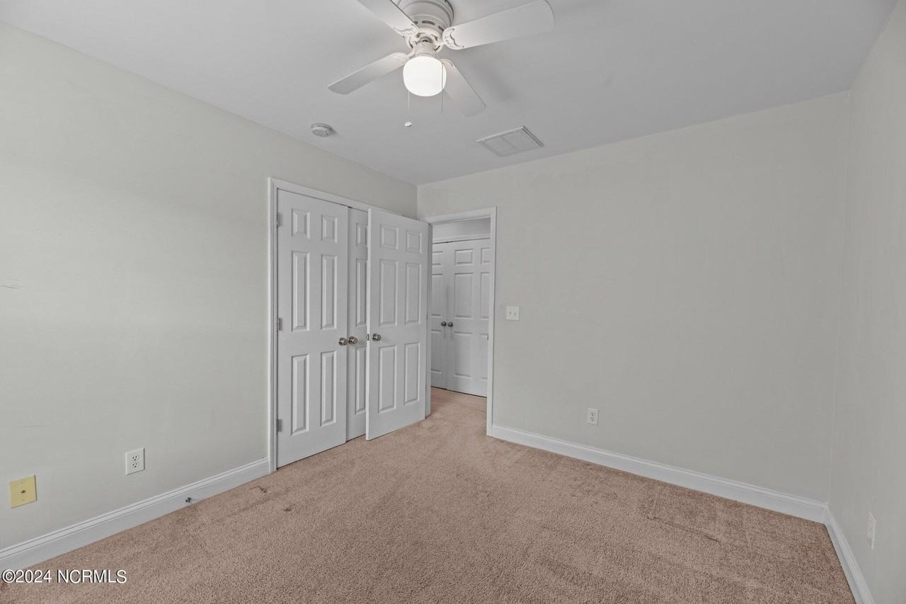 100 Sumatra Ct - Photo 3 of 24