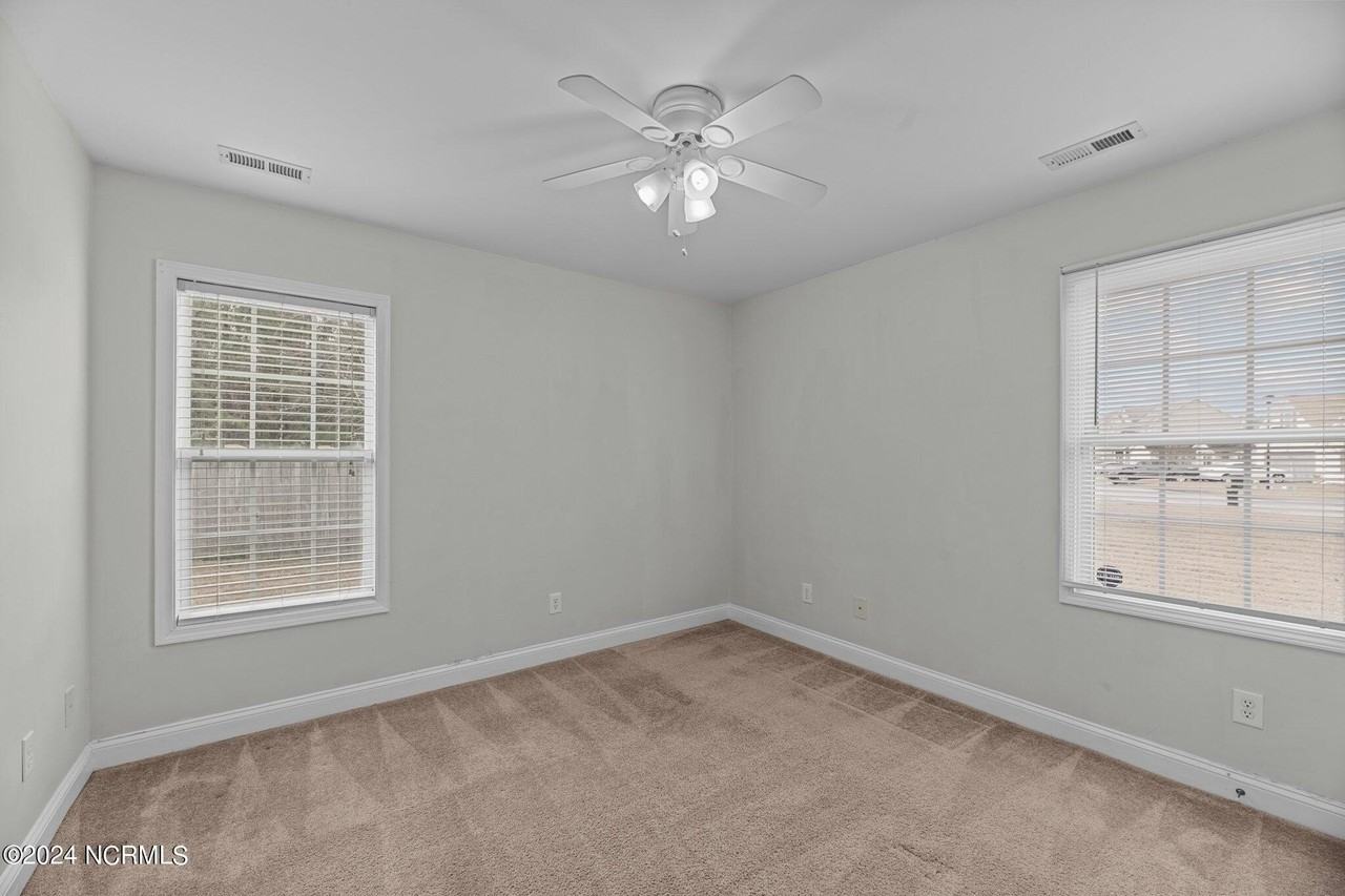 100 Sumatra Ct - Photo 5 of 24