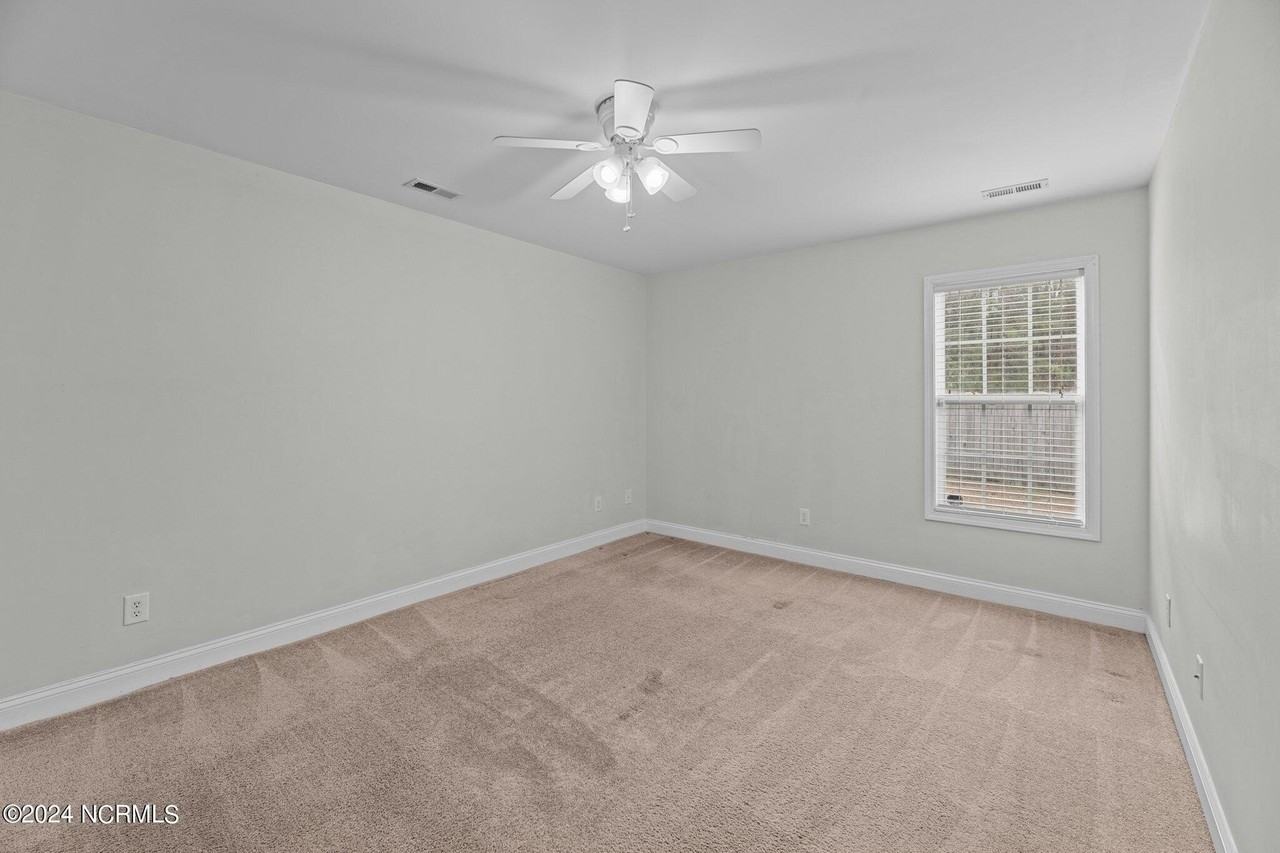 100 Sumatra Ct - Photo 7 of 24