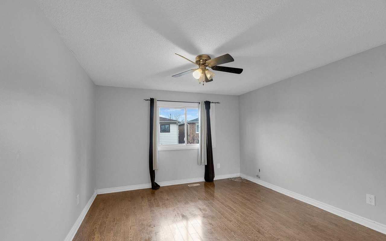 35 Ferri Crescent - Photo 5 of 9