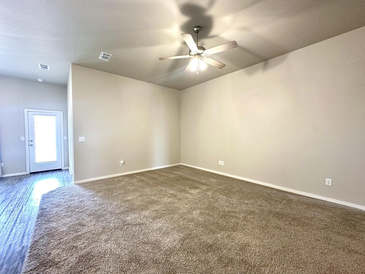 7526 31st Pl - Photo 3 of 14