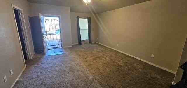 13812 Sherman Ave - Photo 4 of 8