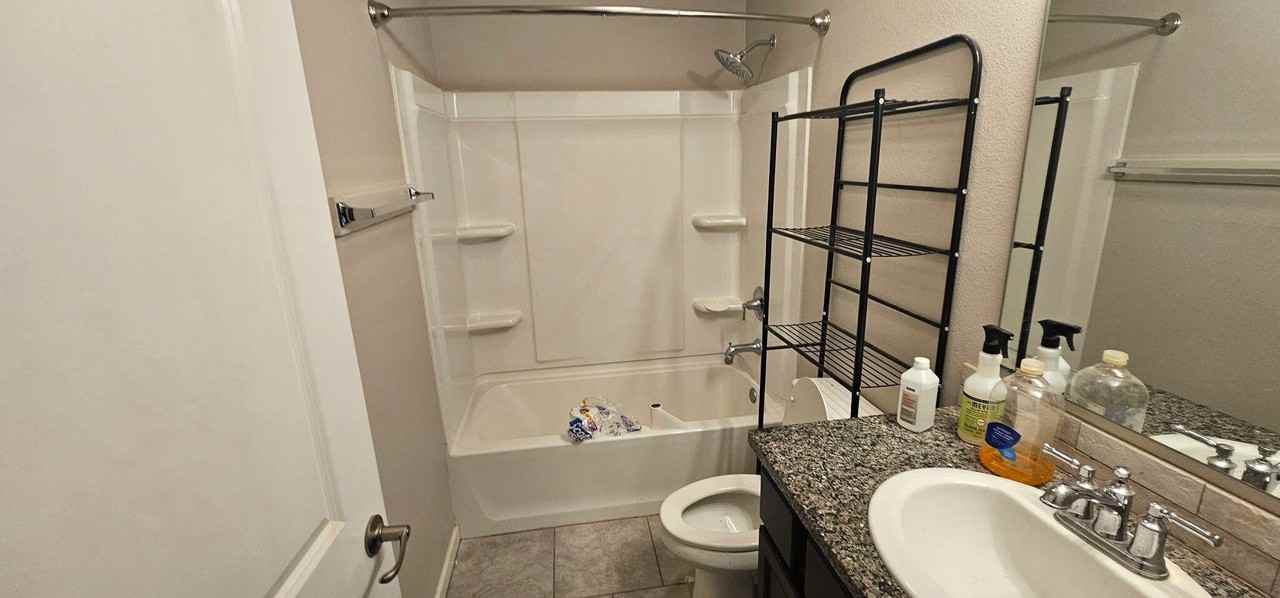 13812 Sherman Ave - Photo 5 of 8