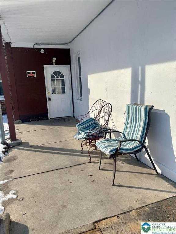 350 Main St Apt 5 #5 - Photo 2 of 18