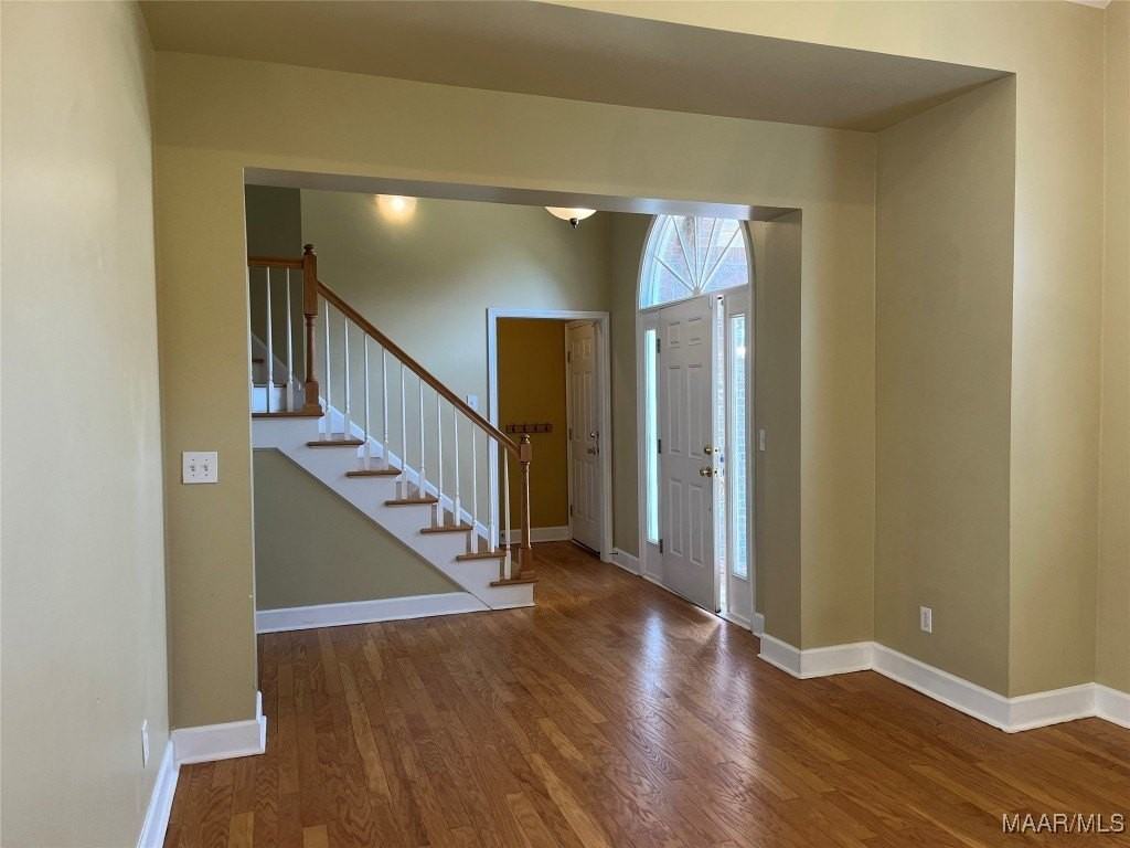 8512 Berrington Ct - Photo 7 of 36