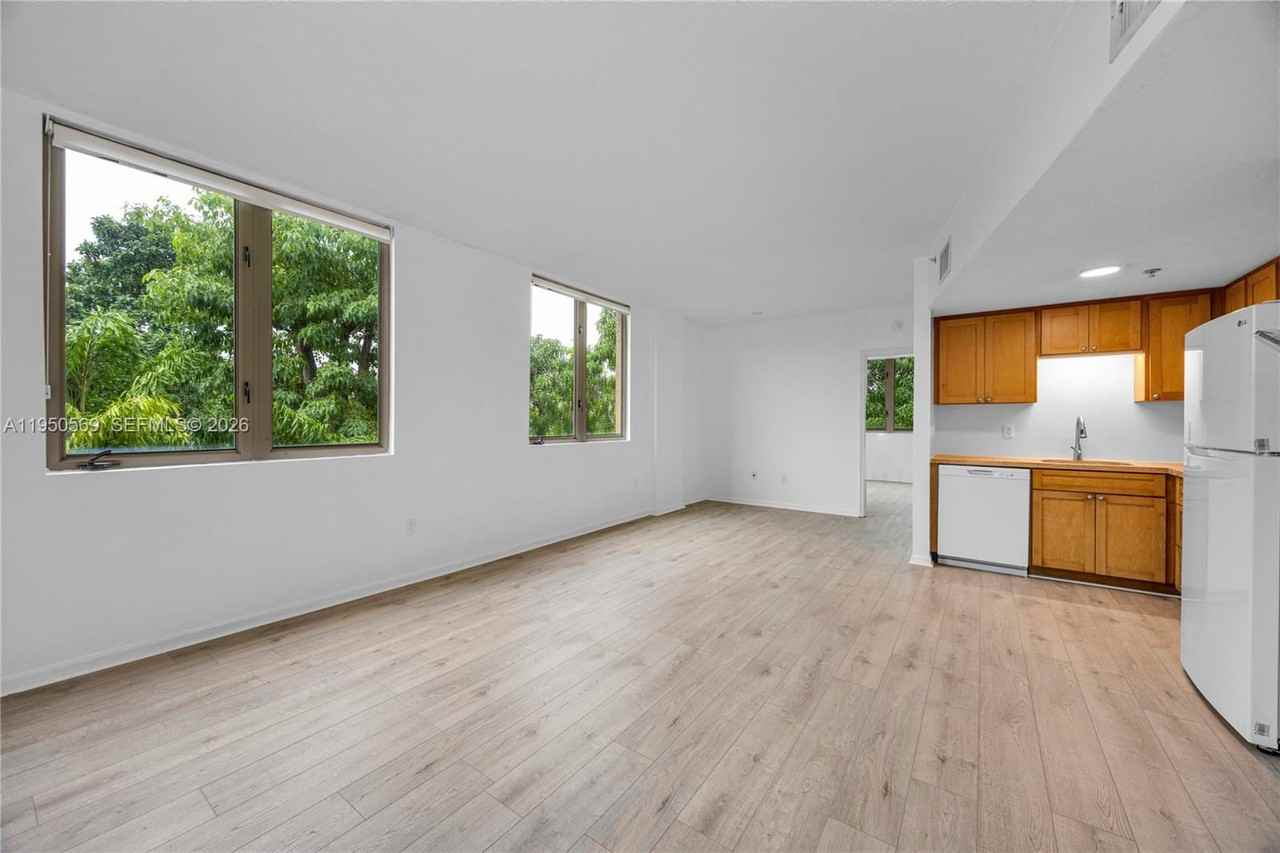 2630 Sw 28th St - Photo 2 of 8