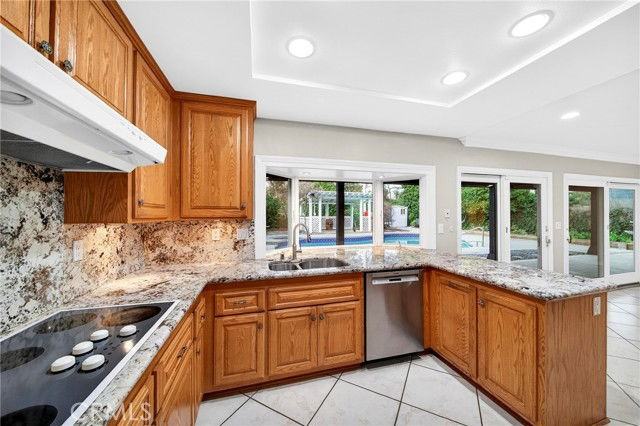 2109 Smokewood Ave - Photo 3 of 8