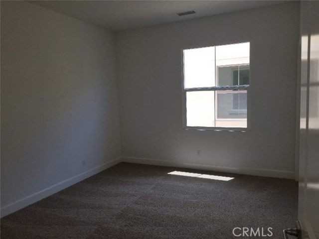 108 Tartan - Photo 3 of 8