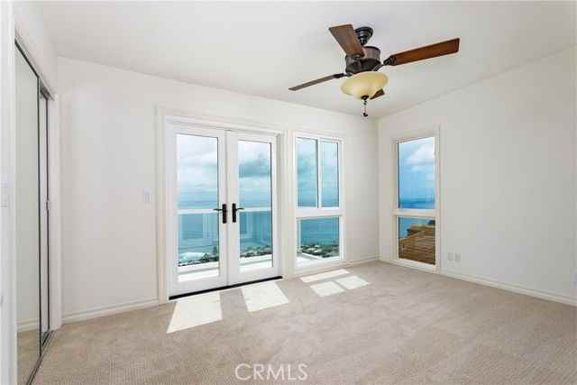 575 Nyes Pl - Photo 4 of 8