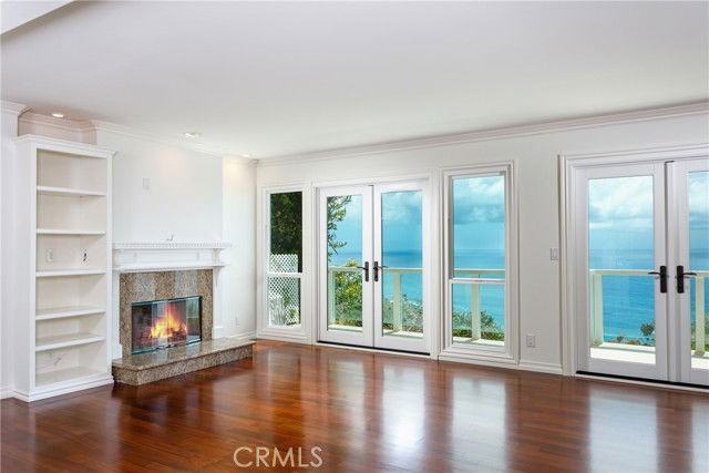 575 Nyes Pl - Photo 7 of 8