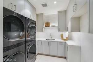 featured image of 427 Santa Ana Ave