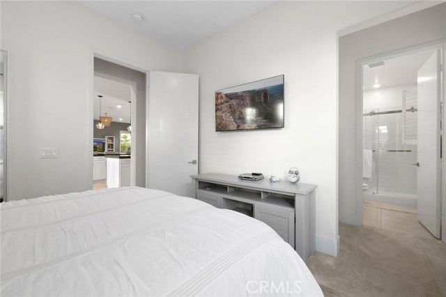 70 Ray - Photo 2 of 8