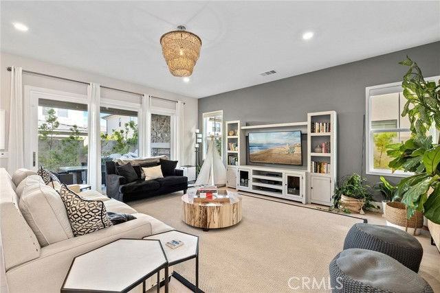 70 Ray - Photo 7 of 8