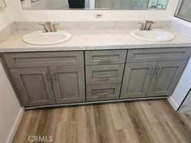 919 N Harwood St - Photo 1 of 1