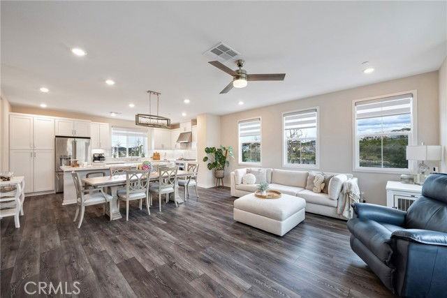 6 Pony Ct - Photo 5 of 8