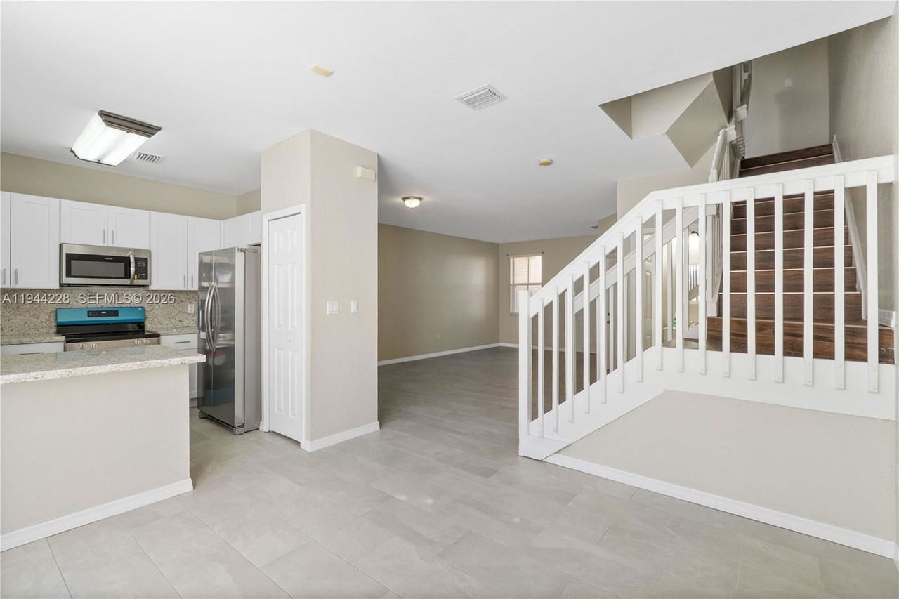 12476 Sw 122nd St - Photo 2 of 8