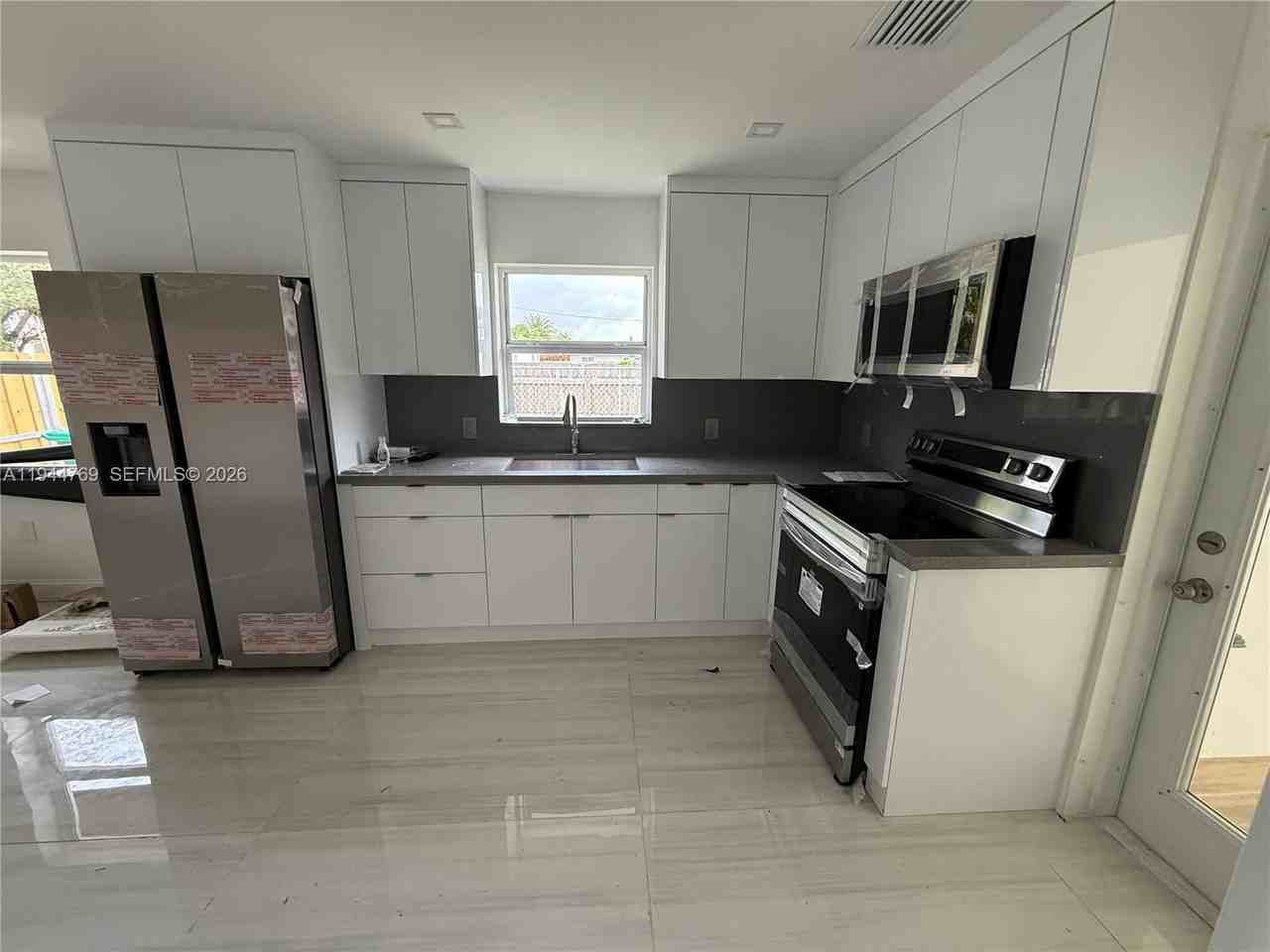 18333 Sw 296th St #18333 - Photo 5 of 8