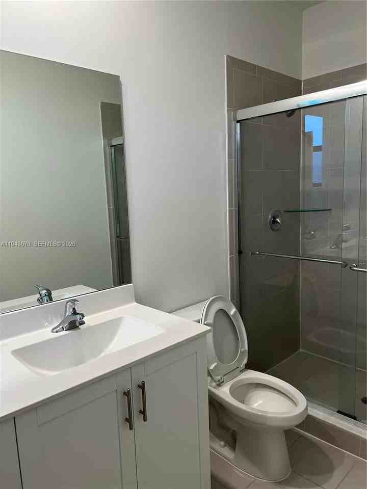 20631 Ne 7th Pl - Photo 3 of 8