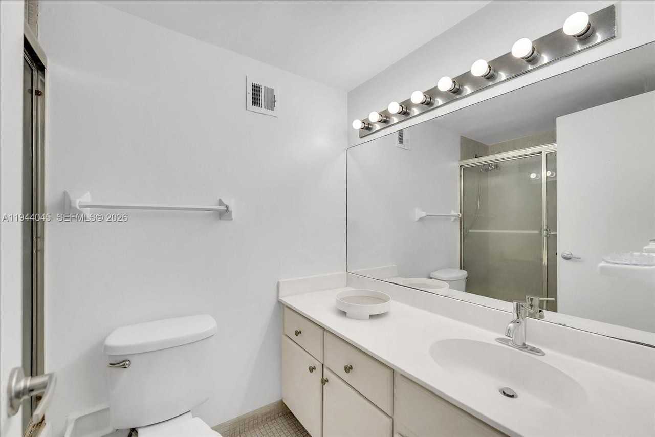 1200 West Ave #1511 - Photo 6 of 8