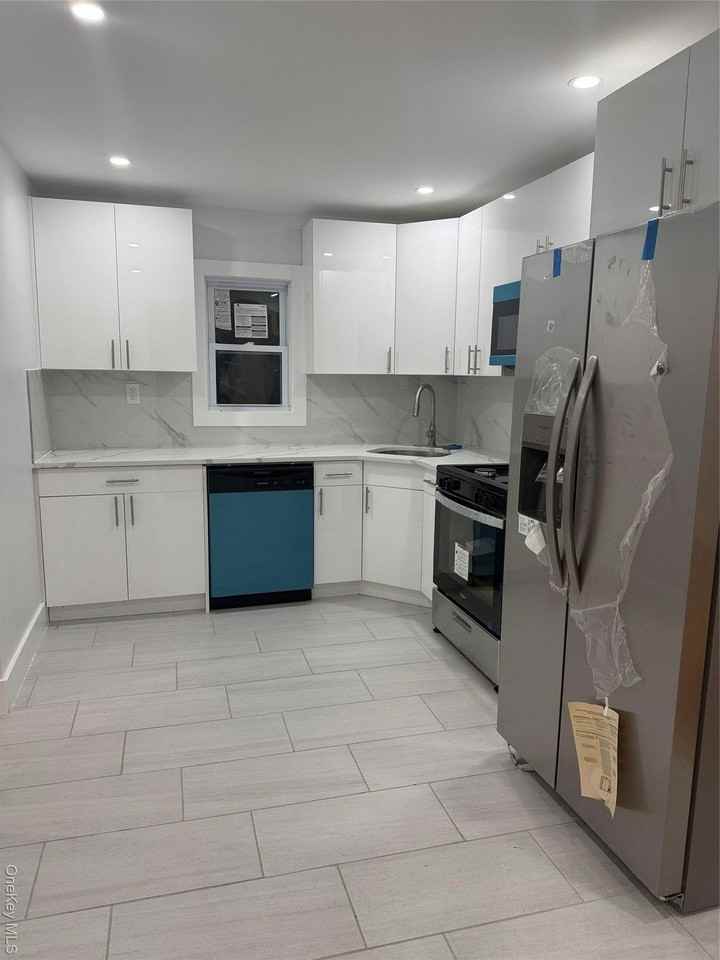 12060 200th St Unit 2 #2 - Photo 3 of 9