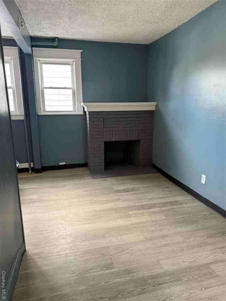 31 Lafayette Ave - Photo 5 of 7