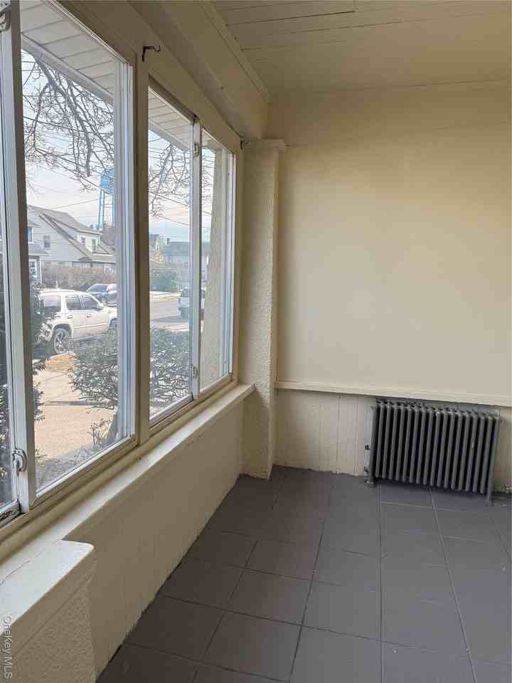 31 Lafayette Ave - Photo 6 of 7