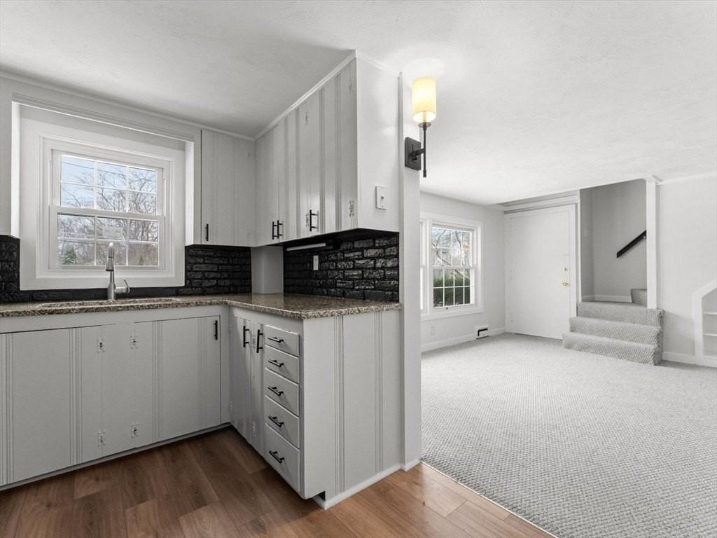 28 Crestview Dr Unit Rhs #RHS - Photo 7 of 34