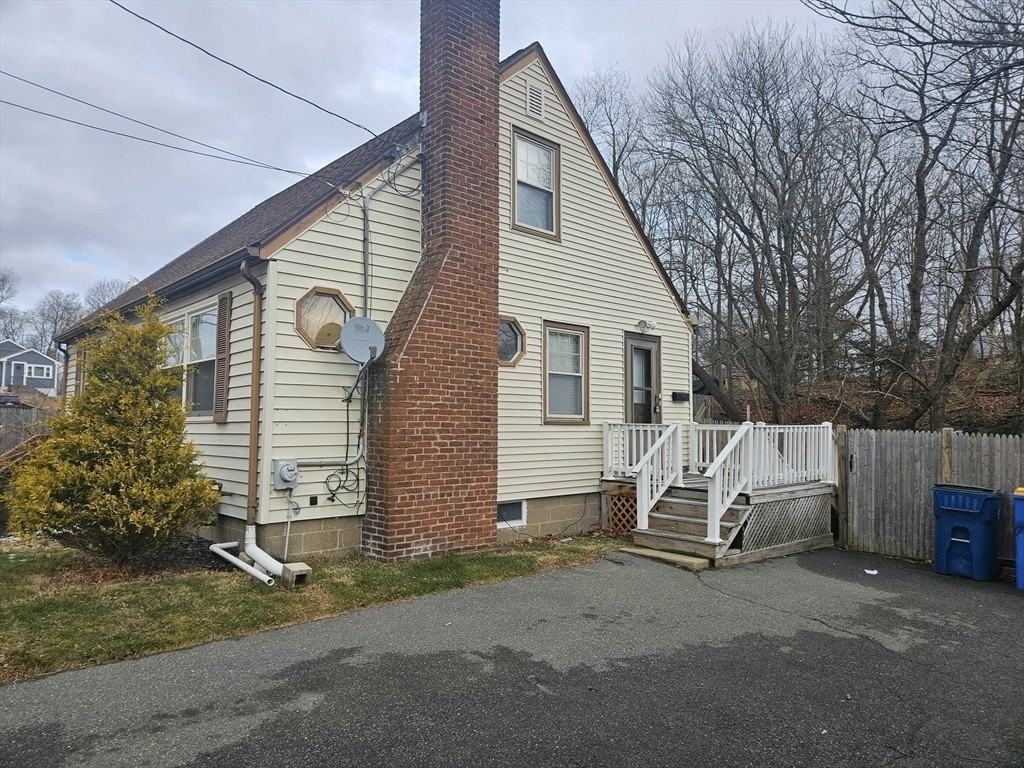 599 North St - Photo 4 of 18