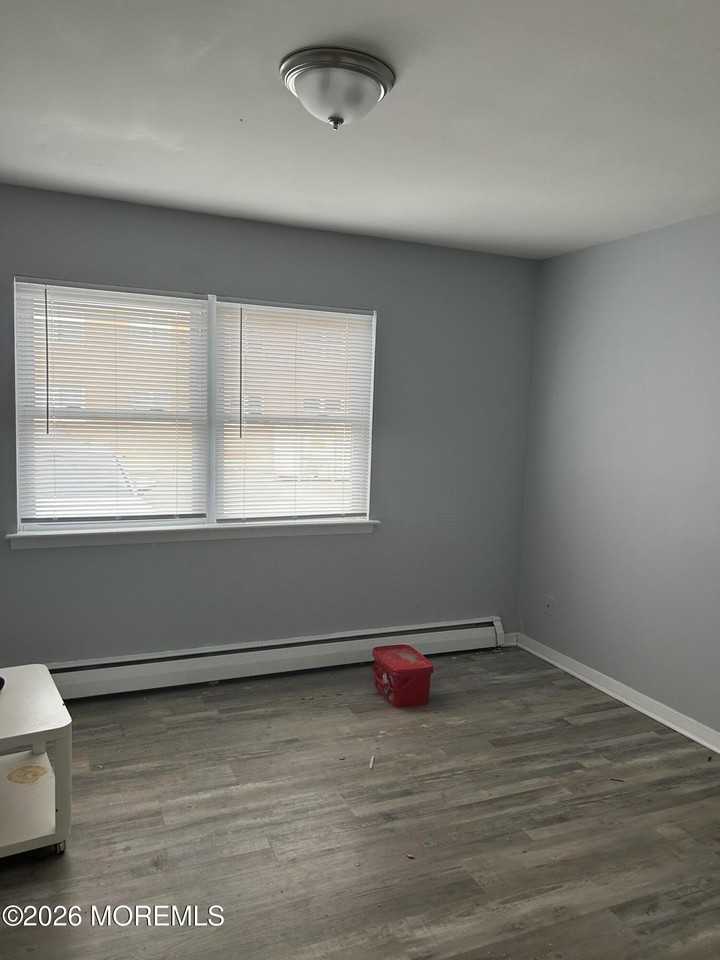 258 Bath Ave #32 - Photo 4 of 5