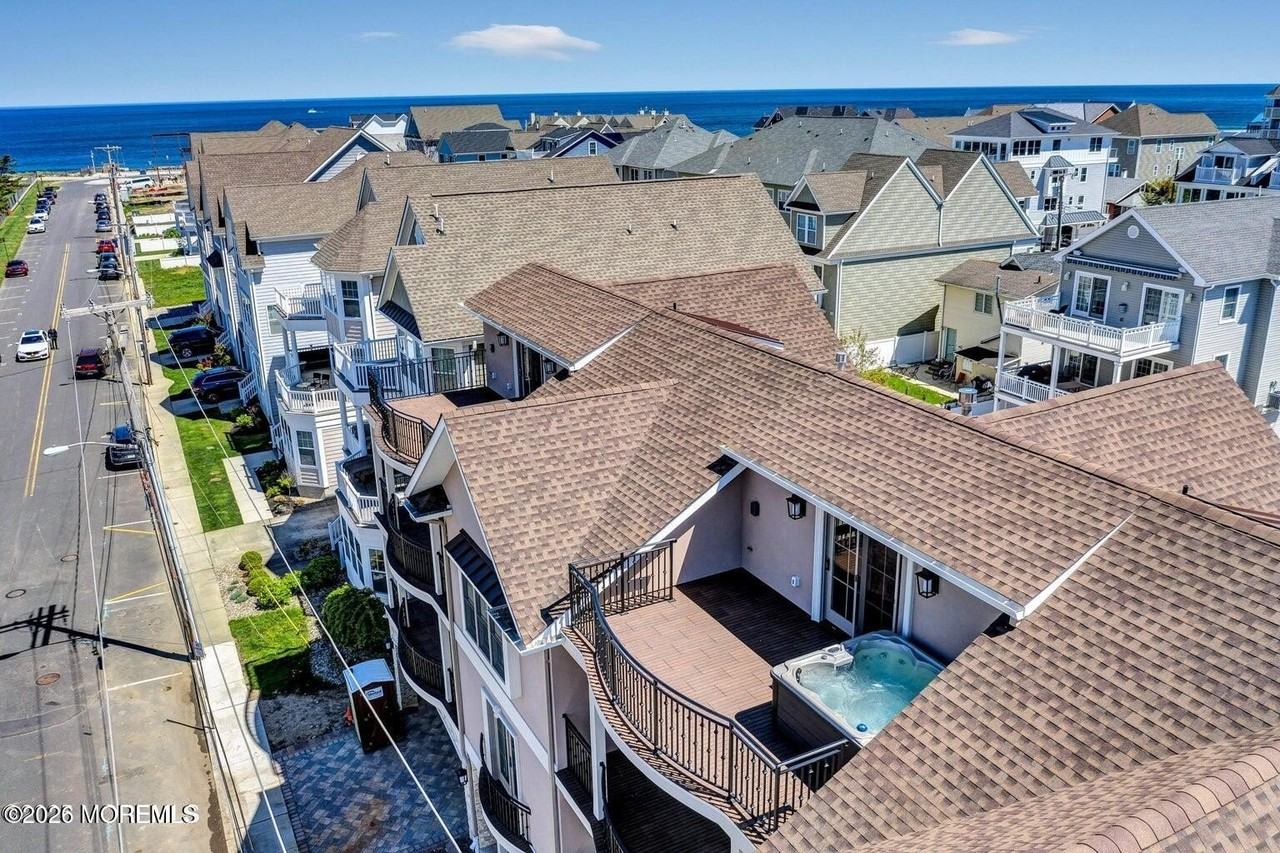 58 Seaview Ave - Photo 3 of 43