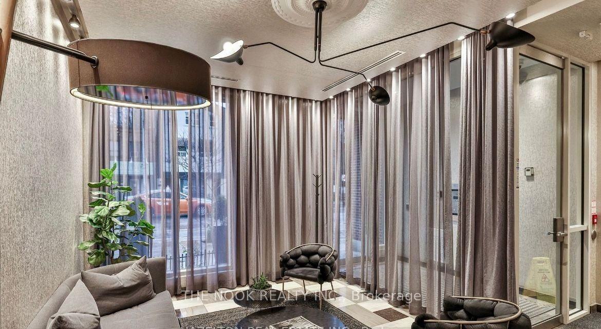 1638 Bloor Street West - Photo 2 of 13