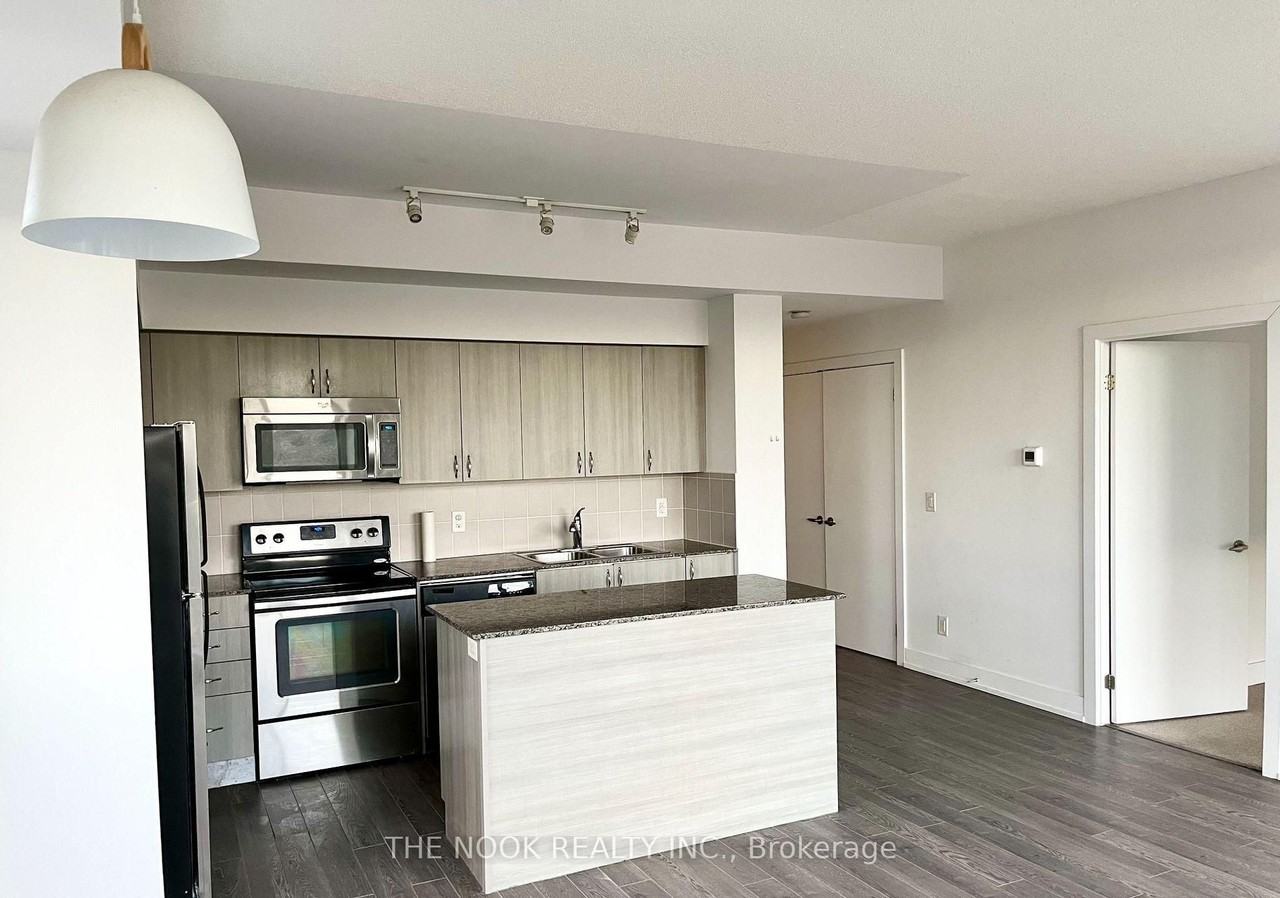 1638 Bloor Street West - Photo 4 of 13