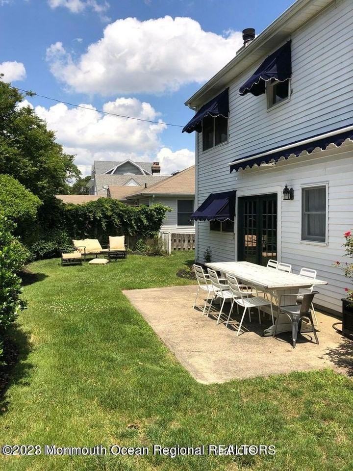 2113 Edgewood Pl - Photo 2 of 8