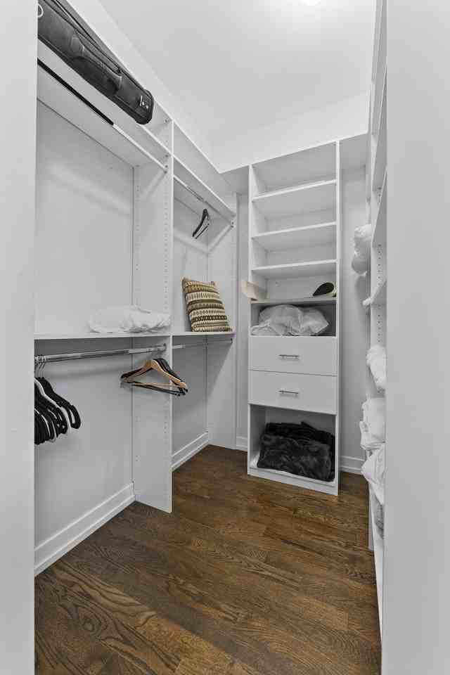 2437 W Jackson Blvd - Photo 7 of 29