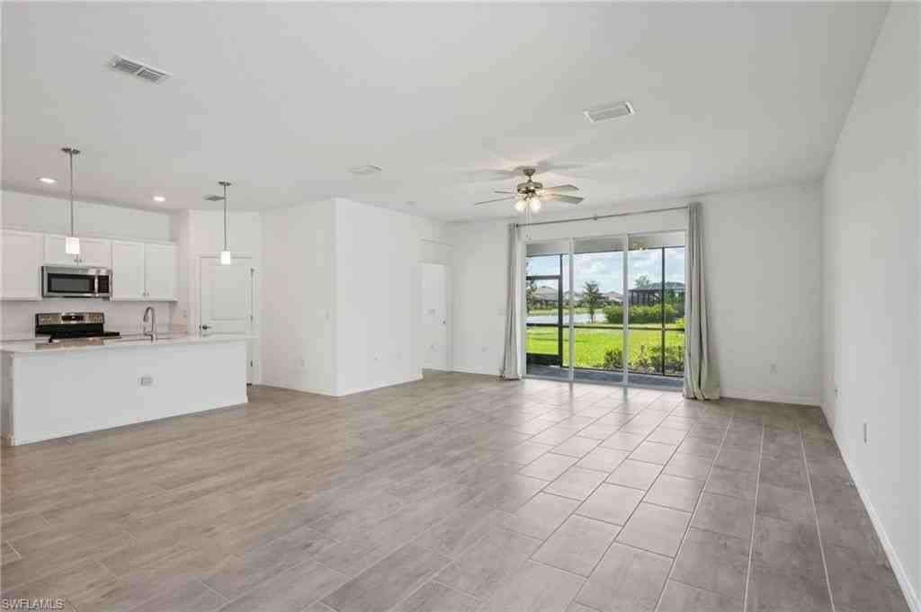 2445 Orchard St - Photo 5 of 30