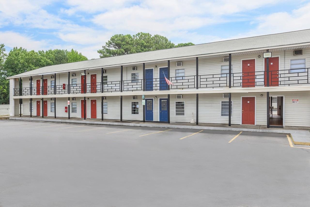 Lorene Dr Sw - Photo 2 of 9