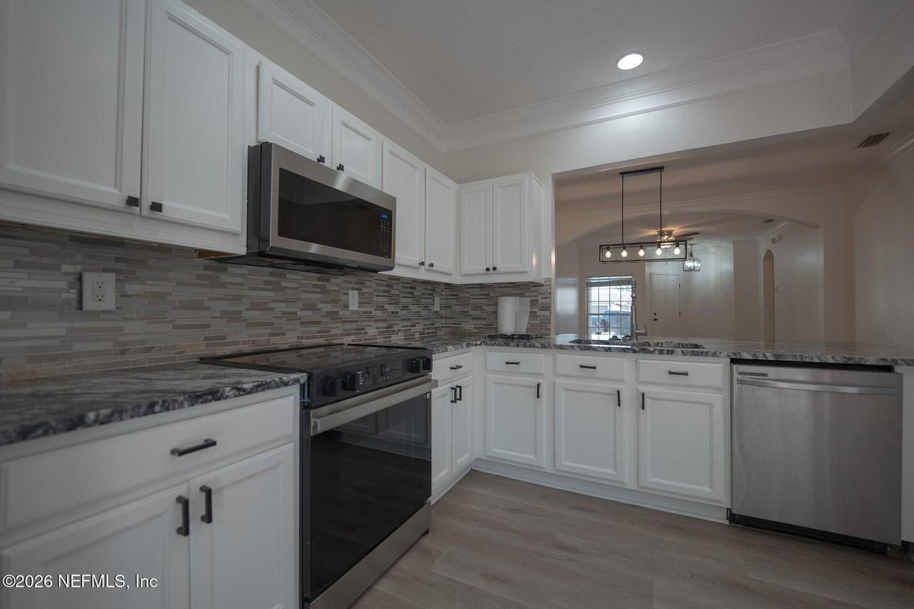 3838 Evan Samuel Dr - Photo 5 of 17