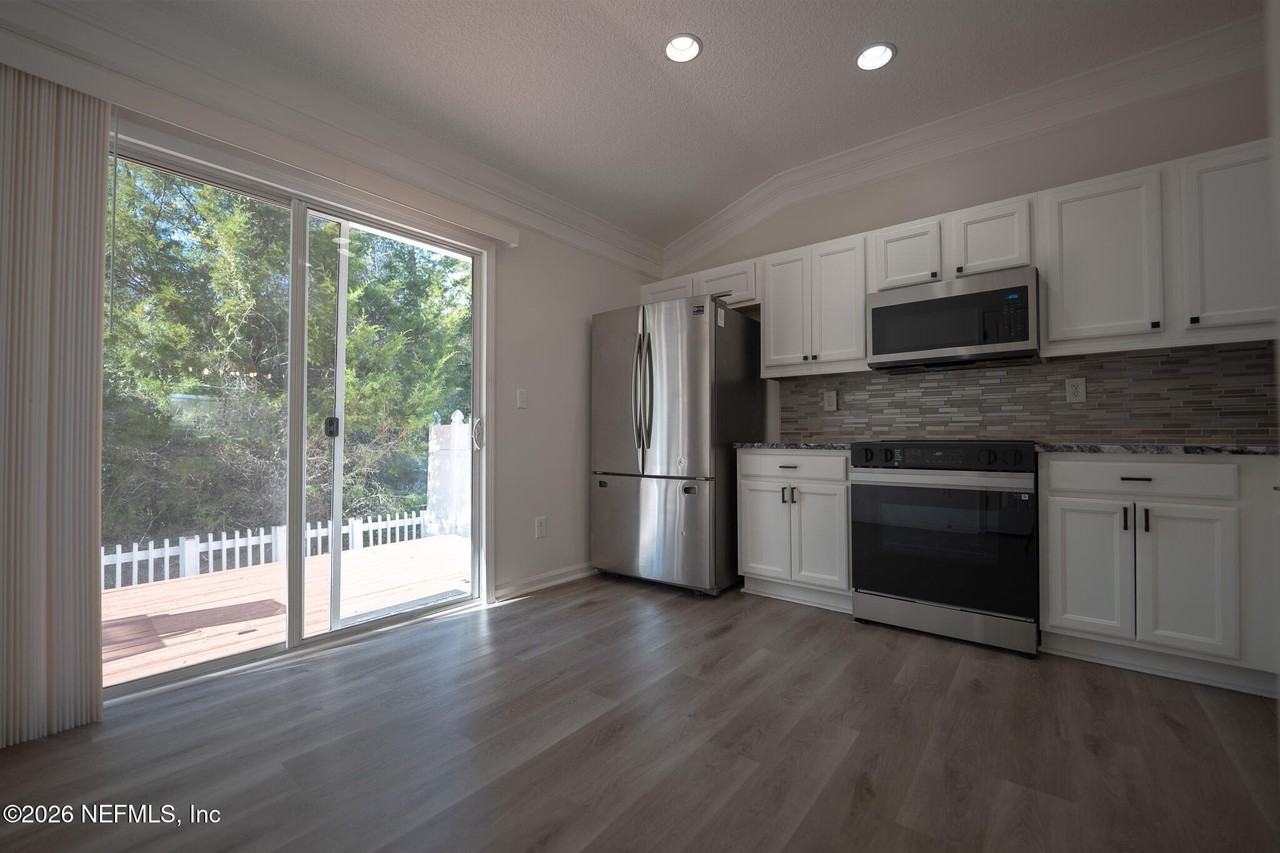 3838 Evan Samuel Dr - Photo 6 of 17