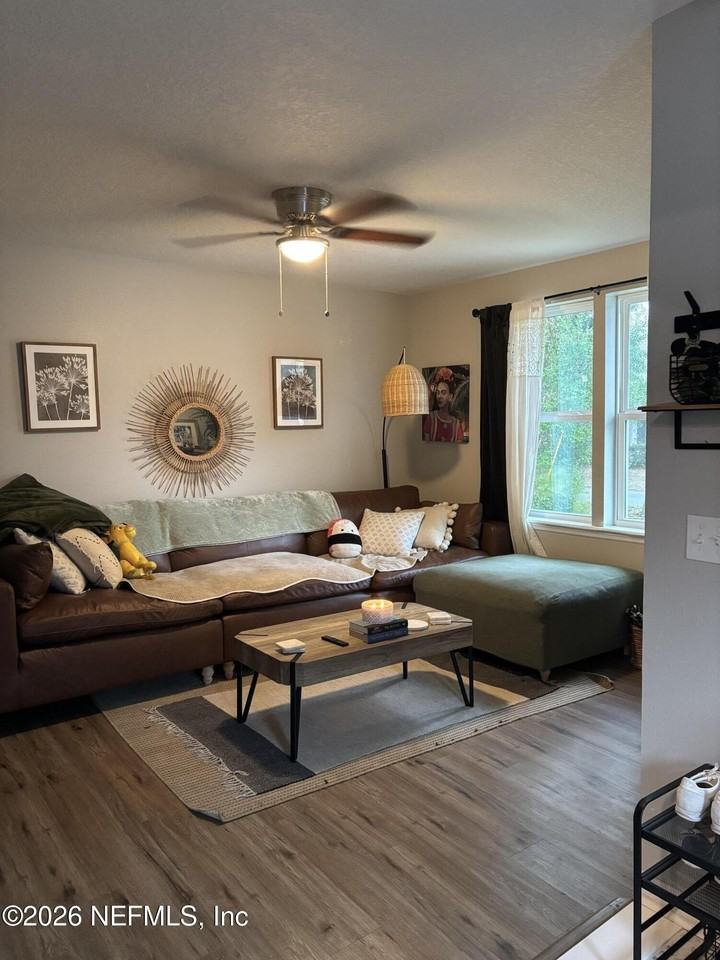 4608 Wheeler Ave - Photo 4 of 16