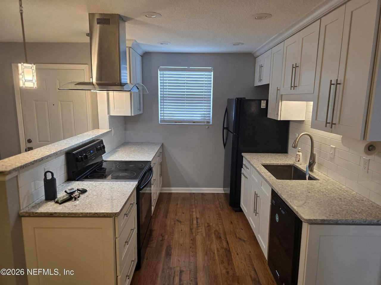 8913 Erin Ct - Photo 3 of 16