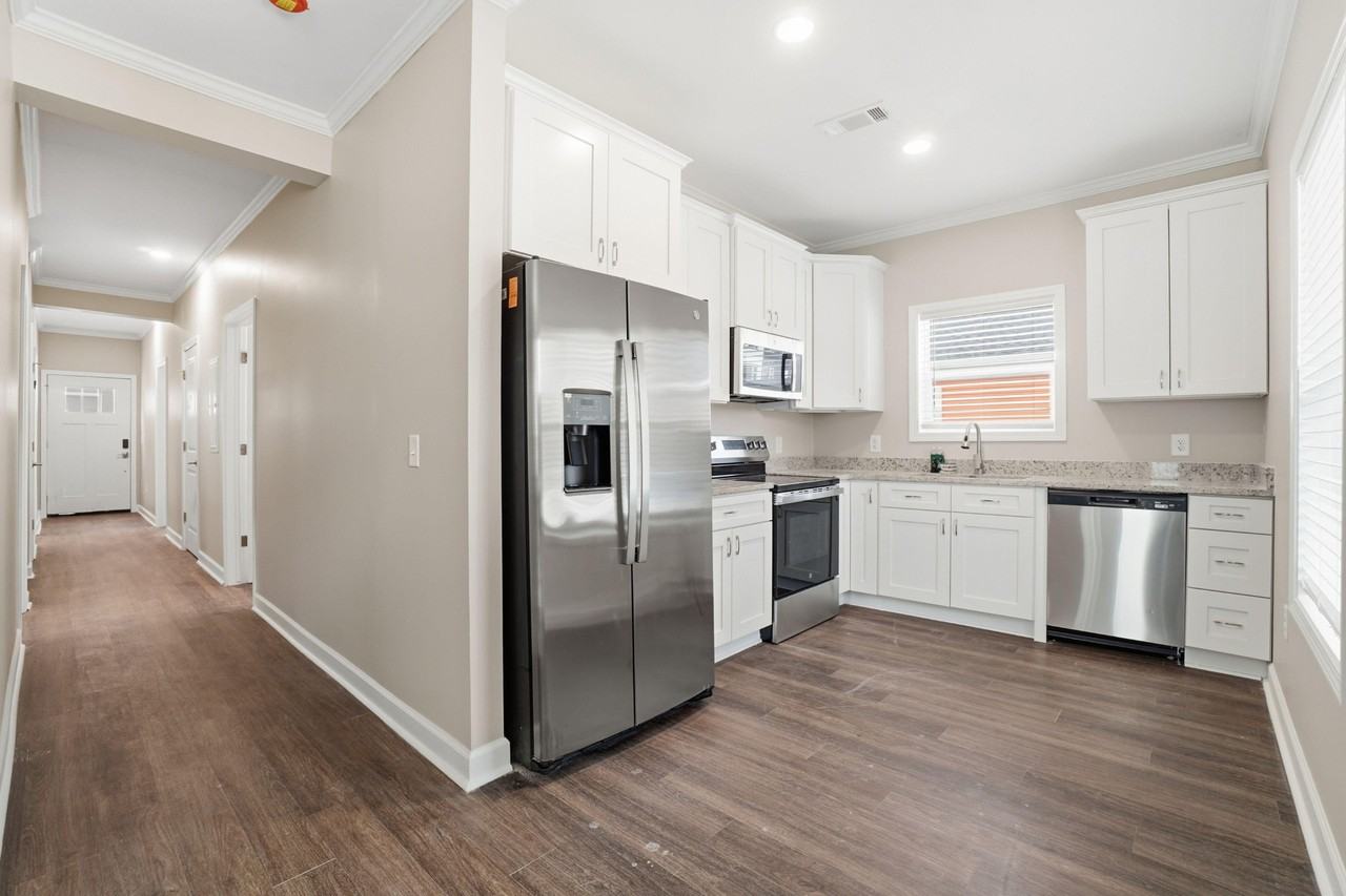 Pierce Ave Nw - Photo 2 of 20