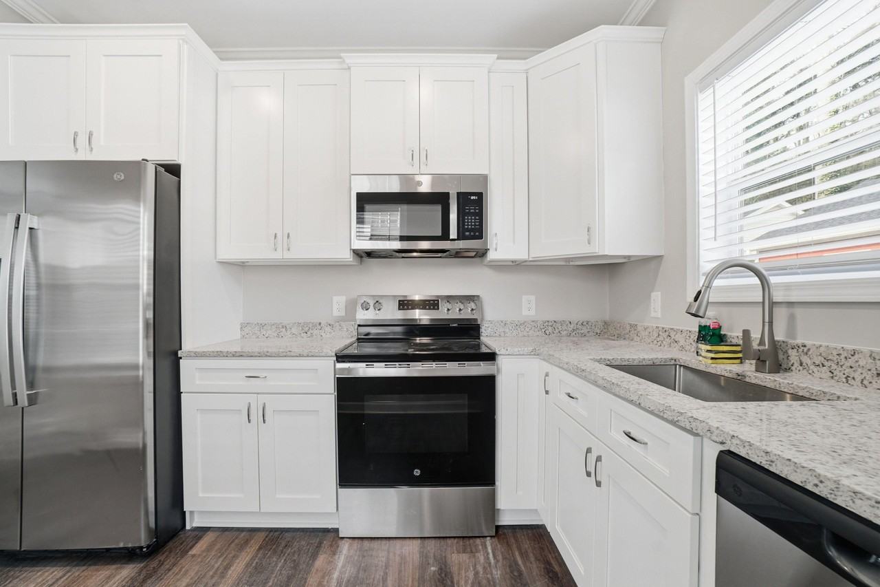 Pierce Ave Nw - Photo 3 of 20