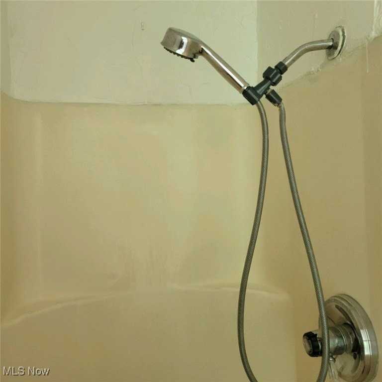 5466 S Ridge Rd Apt 2 #2 - Photo 6 of 9