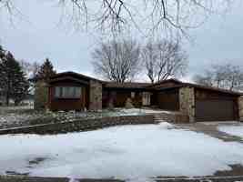 featured image of 1590 N Crater Ave