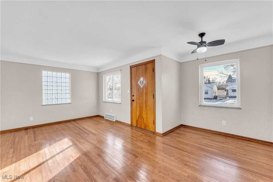 12521 Park Knoll Dr - Photo 6 of 25